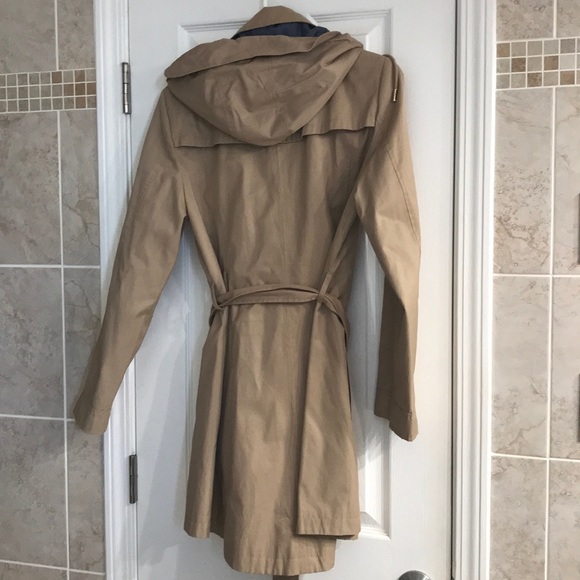 Like New Tommy Hilfiger Rain Coat Trench - Picture 3 of 5